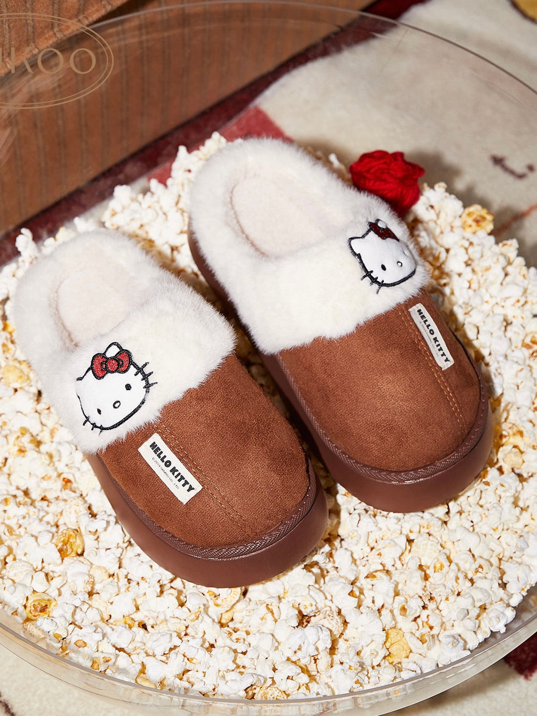 Chaussure en laine HELLO KITTYS marrons